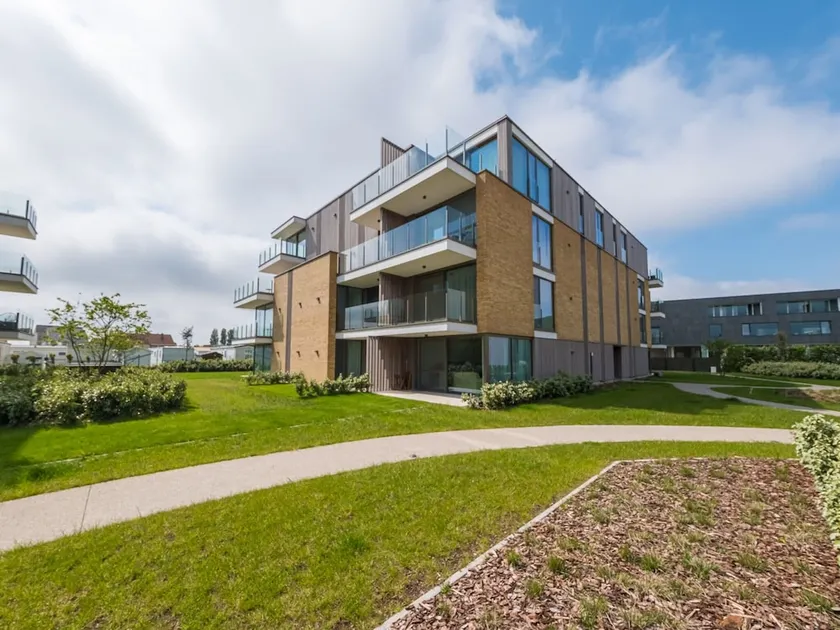 Newly Built Flat Near the City Centre - Image 1