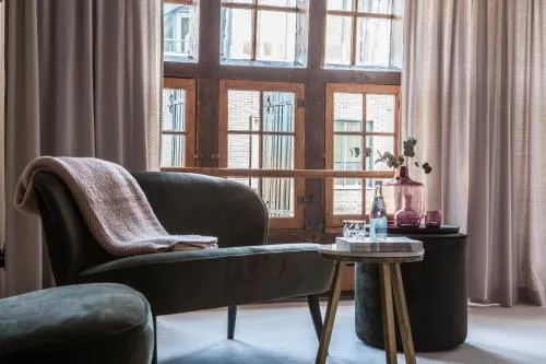 Graaf Van Hoorn Boutique Guesthouse - Image 1