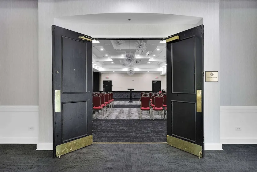 Ramada by Wyndham Jacksonville I-95 by Butler Blvd - Image 1