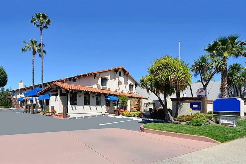 Americas Best Value Inn Concord CA - Image 1