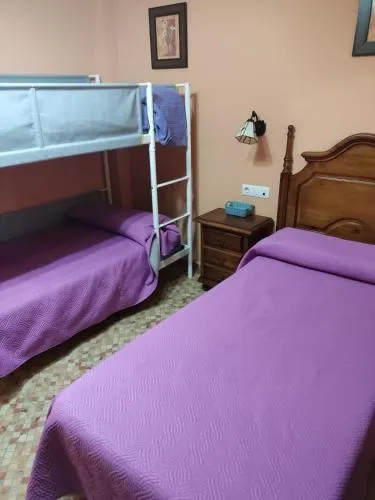 Hostal Monteolivos - Image 1