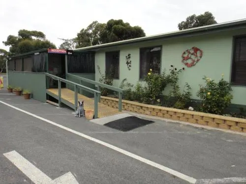 Lake Albert Caravan Park Meningie - Image 1