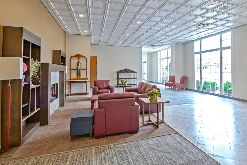 Coratel Inn & Suites By Jasper Fairfield - Image 1
