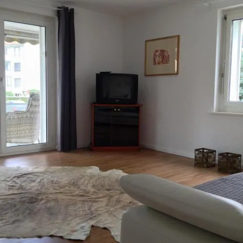 Ruhiges 4-Zim-Wohnung bis 8 Personen - Image 1
