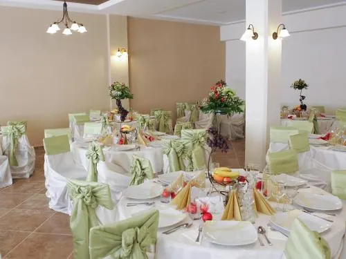 Hotel Dusan si Fiul Resita Nord - Image 1