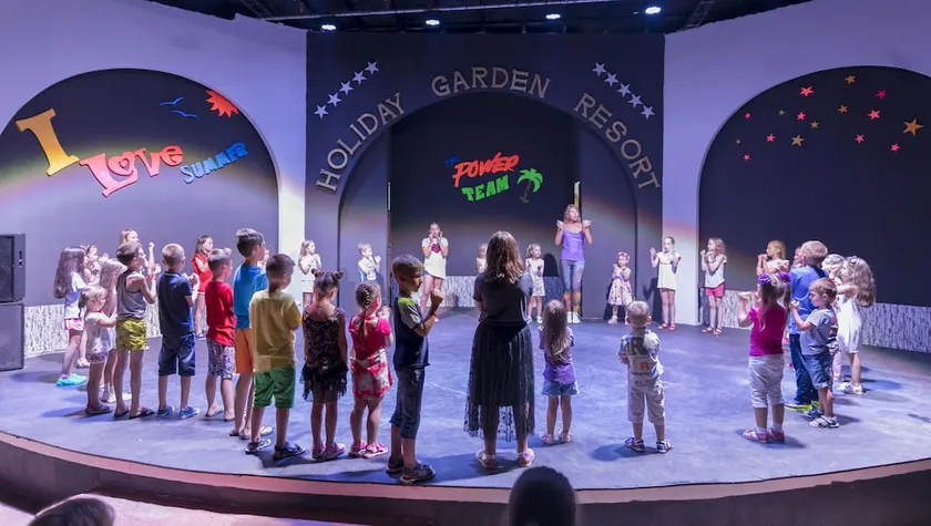 Holiday Garden Resort Hotel - Image 1