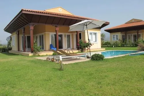 Tropicana Villa 08 - Image 1