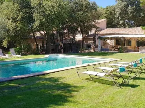 Villa raffinée à Orange avec piscine privée - Image 1