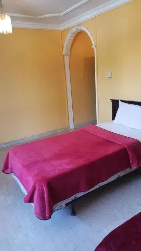Amwaj Al Corniche Hotel Suites - Image 1
