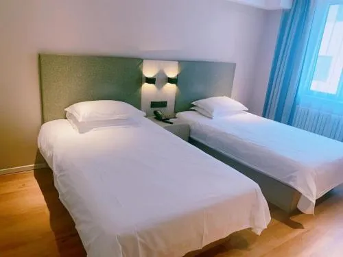 Water Muhuating Hotel - Image 1