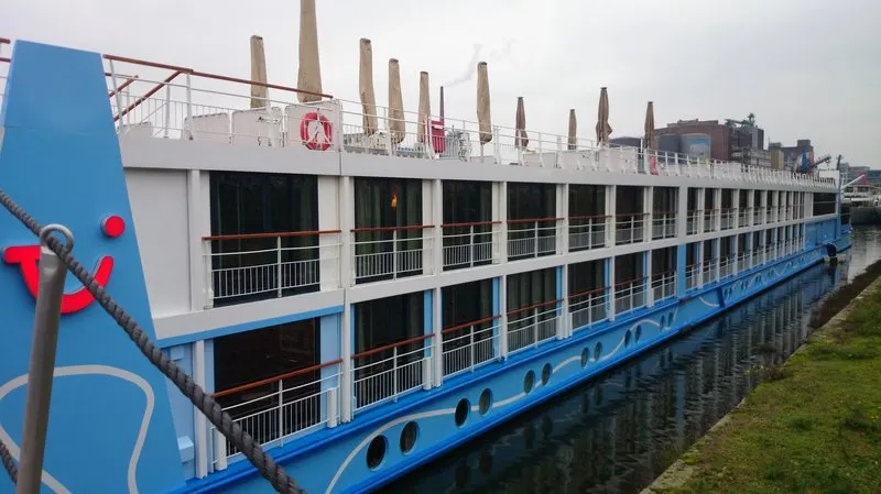 Faircruise Deluxe Hotelship - Image 1