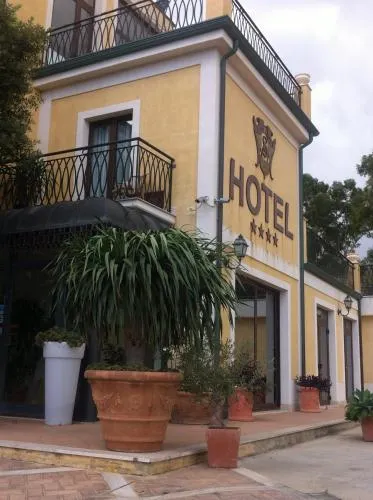 Hotel Palace 4S - Image 1