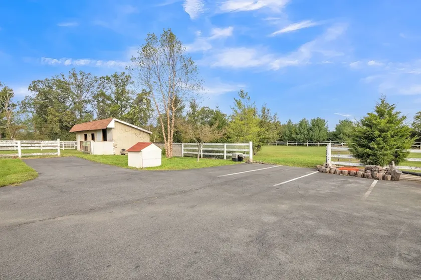 Bull Run Estate: Luxury Retreat W Scenic Views 6 Bedroom Home by RedAwning - Image 1