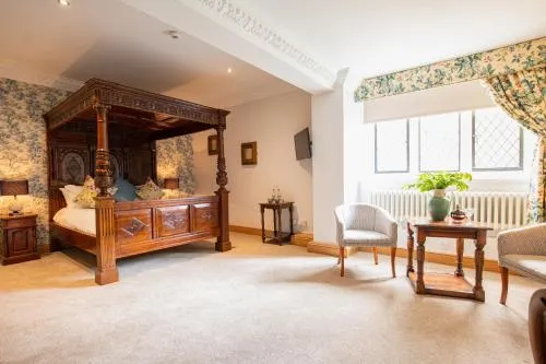 Miskin Manor Hotel And Health Club - Image 1