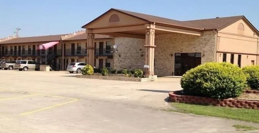 Days Inn by Wyndham Dumas Arkansas - Image 1