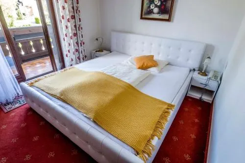 Hotel Garni Ramsl - Image 1