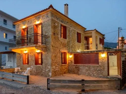 Luxurius Stone Villa On The Beach - Image 1