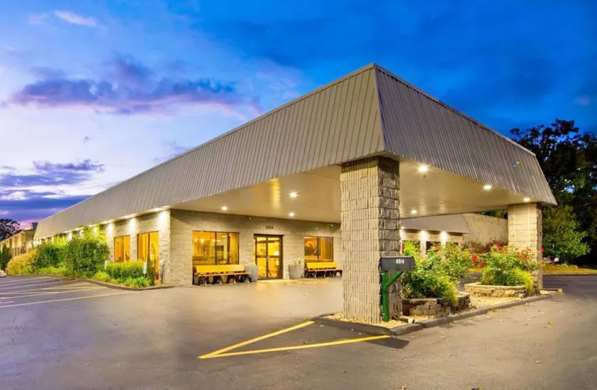 Best Western Branson Inn and Conference Center - Image 1