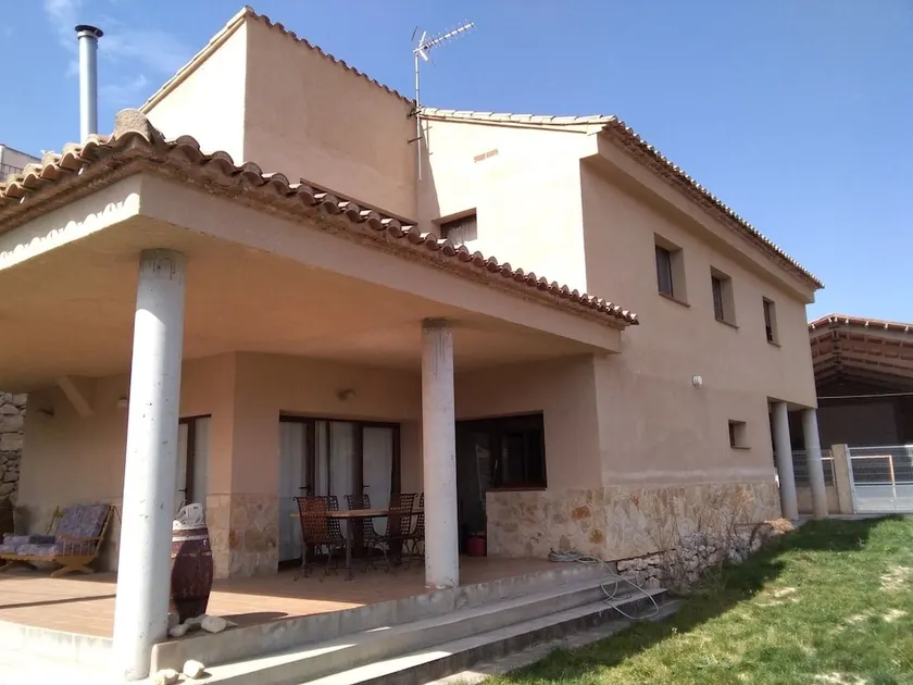 Albergue Fuente Bellido - Image 1