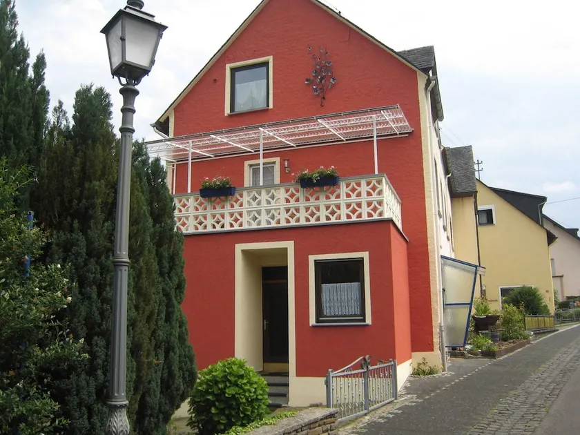 Holiday home in Bremm near the vineyards - Image 1