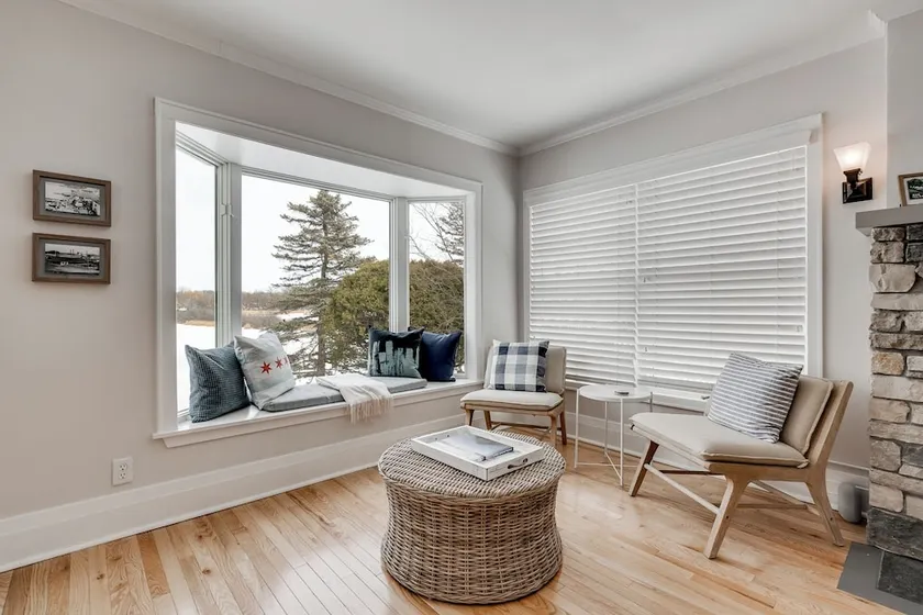 Lakefront Retreat - Image 1