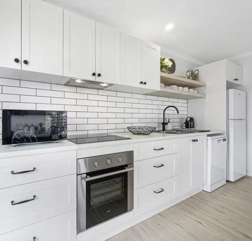 Studio Seaside Self contained apartment - Image 1