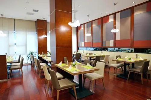 Hampton by Hilton Lanzhou Qilihe Bridge - Image 1