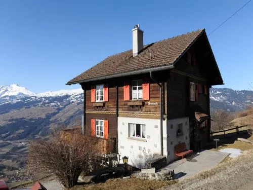 Attractive holiday home with a beautiful view - Image 1