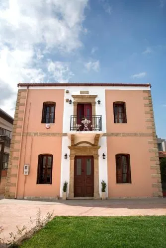 Chronis Family Villas - Image 1