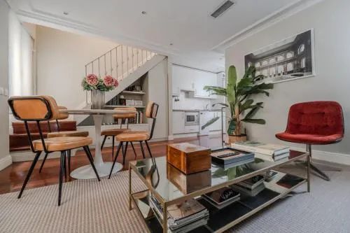 2 bedrooms 2 bathrooms- Penthouse- Almagro- MintyStay - Image 1