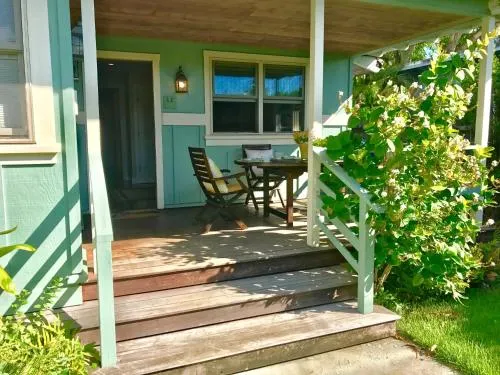Kailua Beach Guest House - Image 1