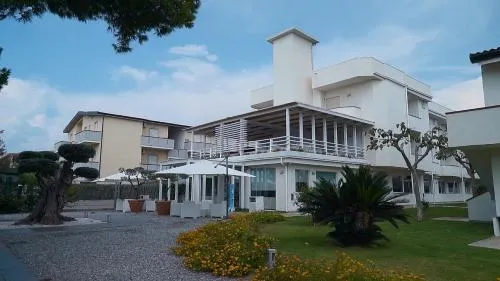Primavera Club - Hotel Residence - Image 1