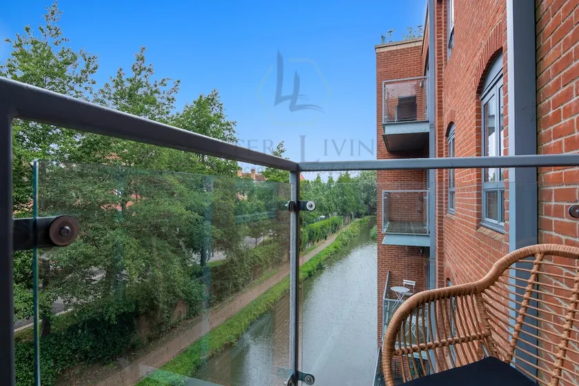 Lyter Living The Foundry Jericho Oxford Parking Included - Image 1