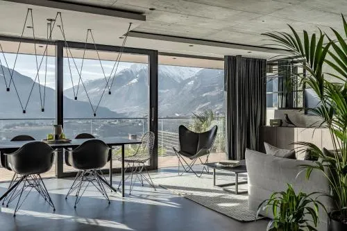Apartment 7 - Image 1
