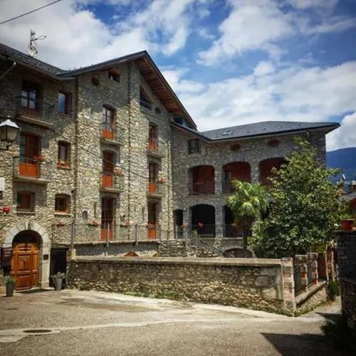 Hotel Rural L'alcova - Image 1