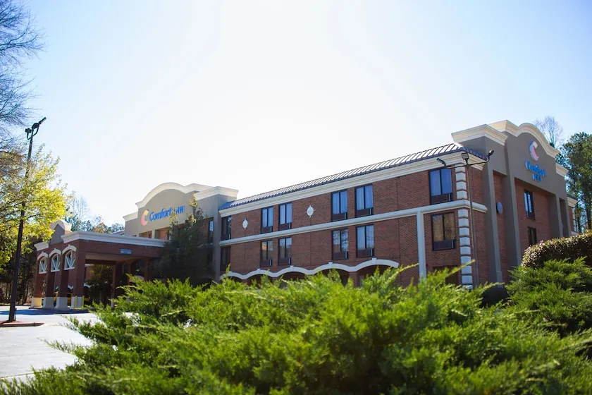 Comfort Inn Research Triangle Park - Image 1