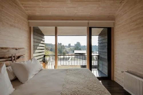 Hotel & Cafe Veliche - Image 1