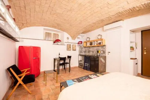 B&B Eats And Sheets Colosseo - Image 1