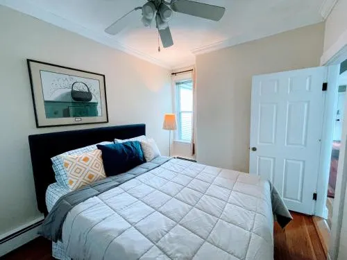 Luxury Executive Suite Harvard Allston 3 Bedrooms 2 Baths - Image 1