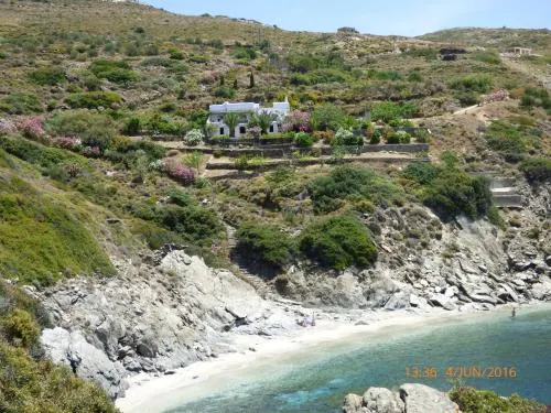 Kourtali Private Beach House - Image 1