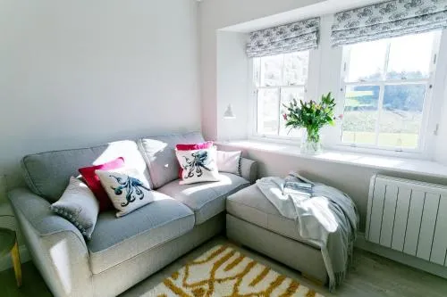 Plas Y Coed -  a coastal that sleeps 3 guests  in 1 bedroom - Image 1
