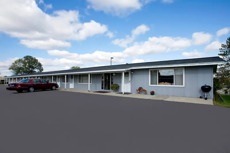 Americas Best Value Inn Gopher Prairie Motel - Image 1