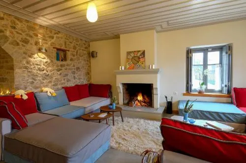 Kiriaki Traditional Hotel & Junior Suites - Image 1