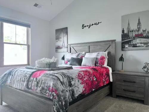 Bell Estates Brand New Bay View Beautiful Cottage - Image 1