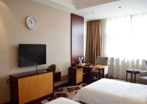 Chun Xue Four Seasons Hotel - Image 1