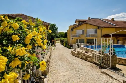 Iskar Villas - Image 1