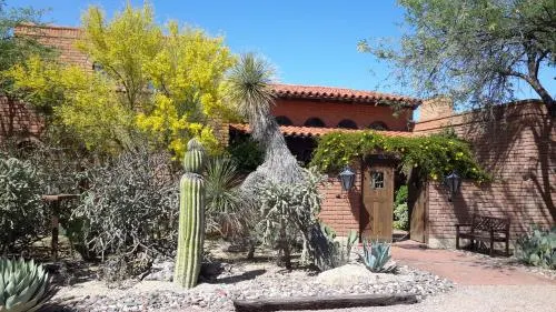 Desert Trails Bed & Breakfast - Image 1