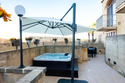 Harbour Views Duplex Private Maisonette - Image 1