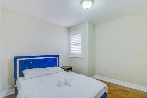 Luxury house 25 minutes to Toronto Downtown - Image 1