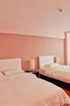 Shenzhou Business Hotel - Dalian - Image 1
